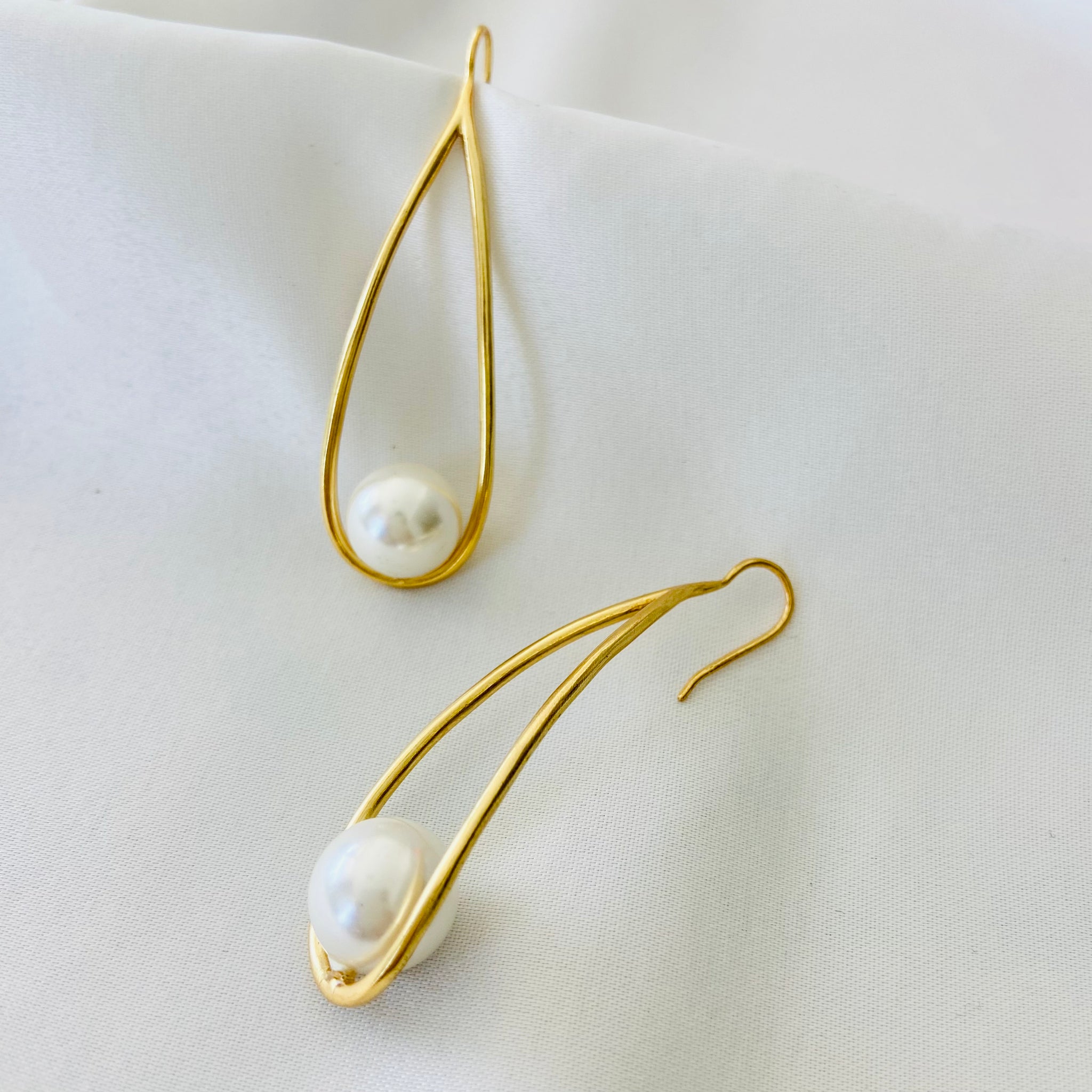 Pearl Leaflet Hook-on Earrings