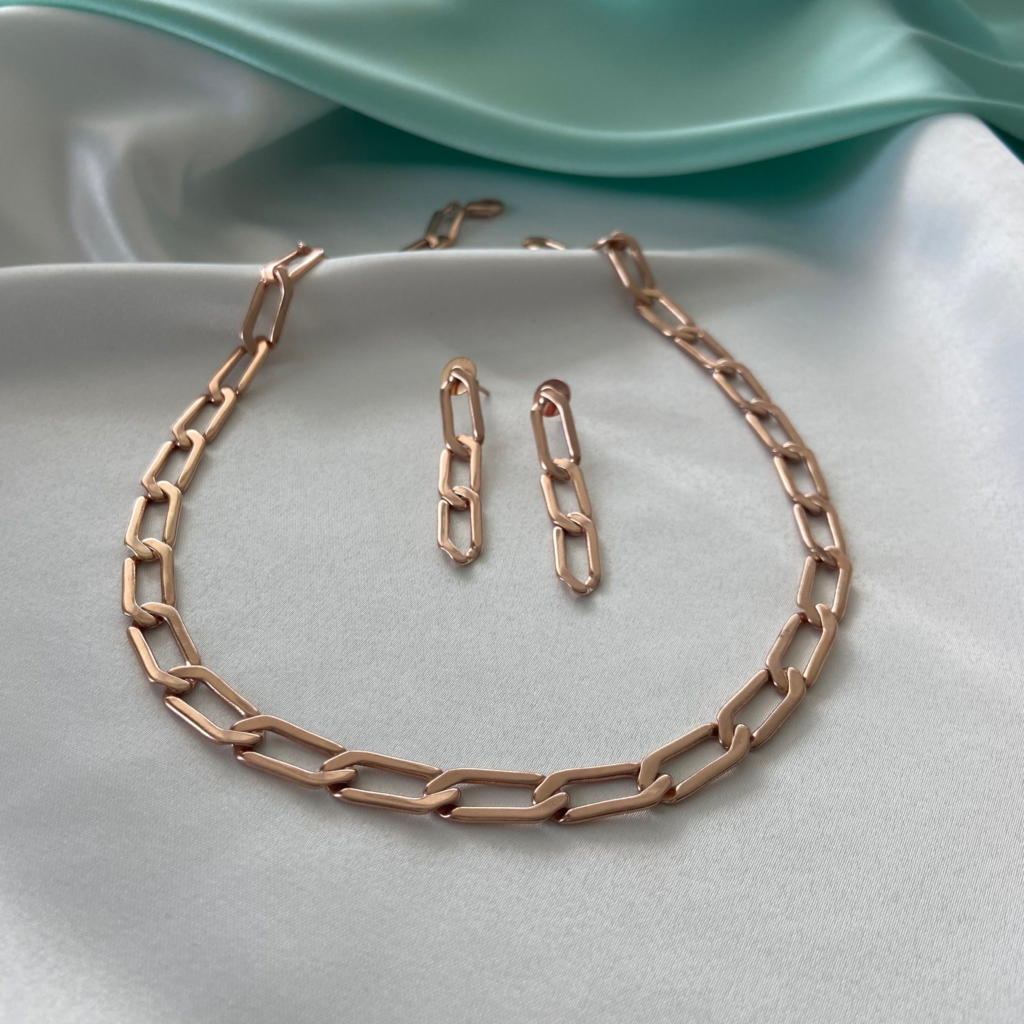 Link Chain with Earrings